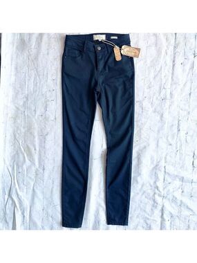 NWT Women’s Size 2 Fat Face Five Pocket Jegging Navy Blue